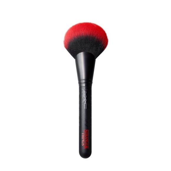 MAC Stranger Things Powder Face Brush - Picture 5 of 5